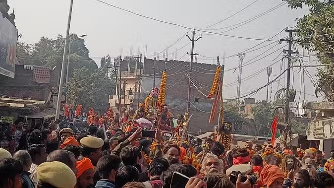 प्रयागराजमधील महाकुंभासाठीपंच दशनम आखाडा दाखल